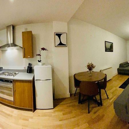 Beautiful Central Open Plan Living! Manchester Ngoại thất bức ảnh