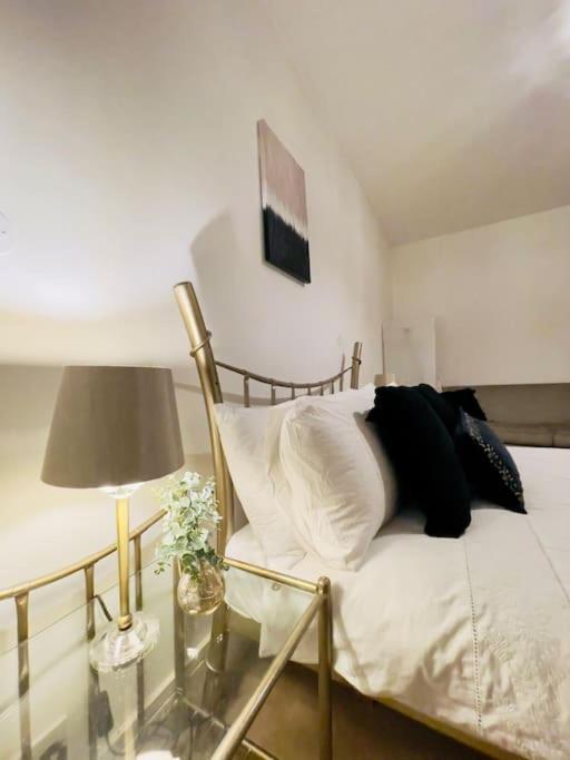 Beautiful Central Open Plan Living! Manchester Ngoại thất bức ảnh